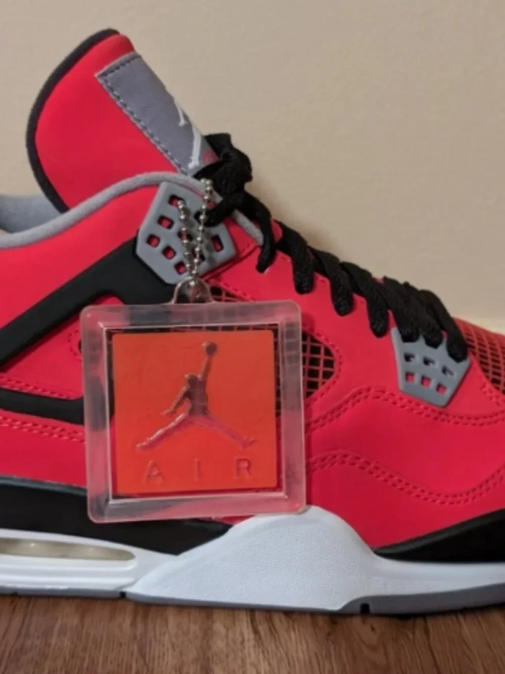 Nike Air Jordan 4 Retro (Toro Bravo)